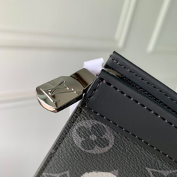 Louis Vuitton Pochette Voyage MM