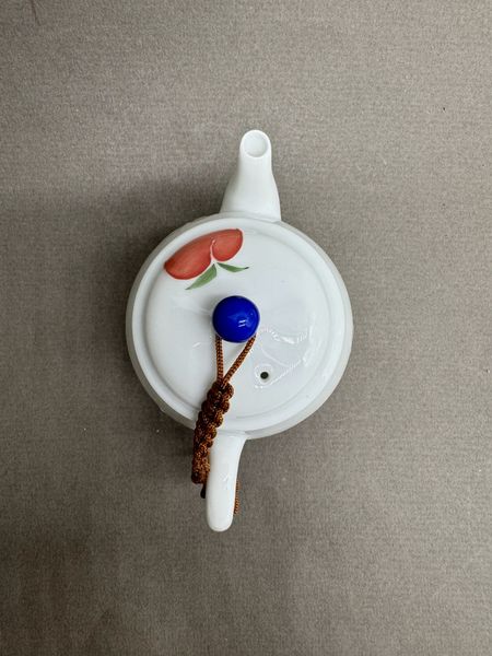 Чайник белый 