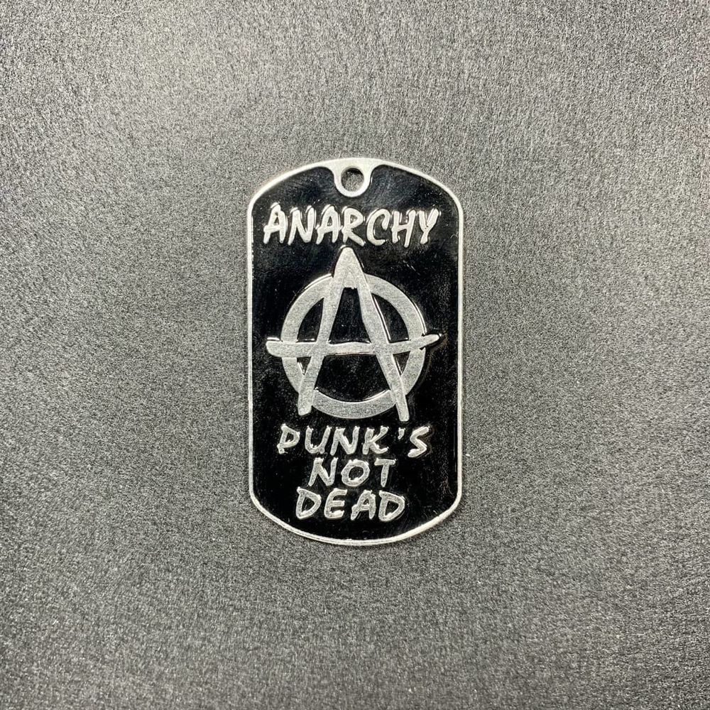 Жетон Армейский ( Военный ) Личный Anarchy «Punk`s Not Dead» Черный