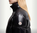 Утеплённая куртка Abbadia Short из лакового нейлона с пухом от Moncler