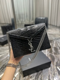 YSL Cassandra Medium 22 cm