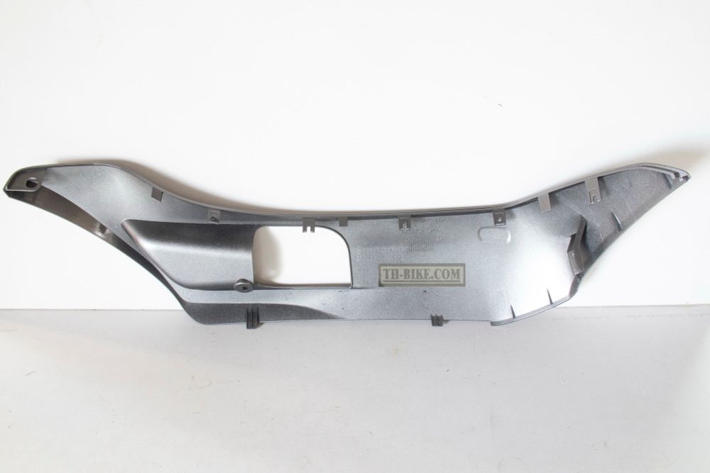 64432-KWN-900ZD. COVER, L. SIDE *NHA14M*. Fairing Honda PCX, Silver