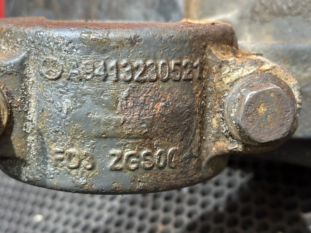 Кронштейн стабилизатора переднего правый