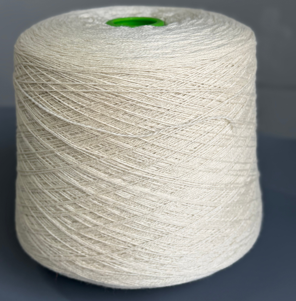 Пряжа Z.Hinchliffe&Sons Lambswool (100% шерсть ягненка суперфайн), 2/17 (850/100гр), экрю