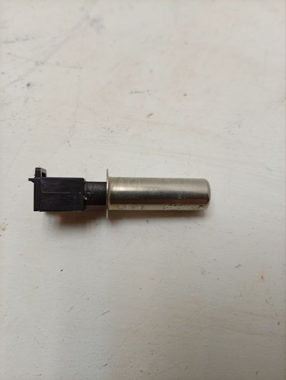 RST703DW кт18 Датчик температуры к стиральной машине Indesit Ariston C00083915 б/у