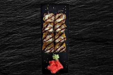 ролл темпура (жареный) с угрём (кларий)