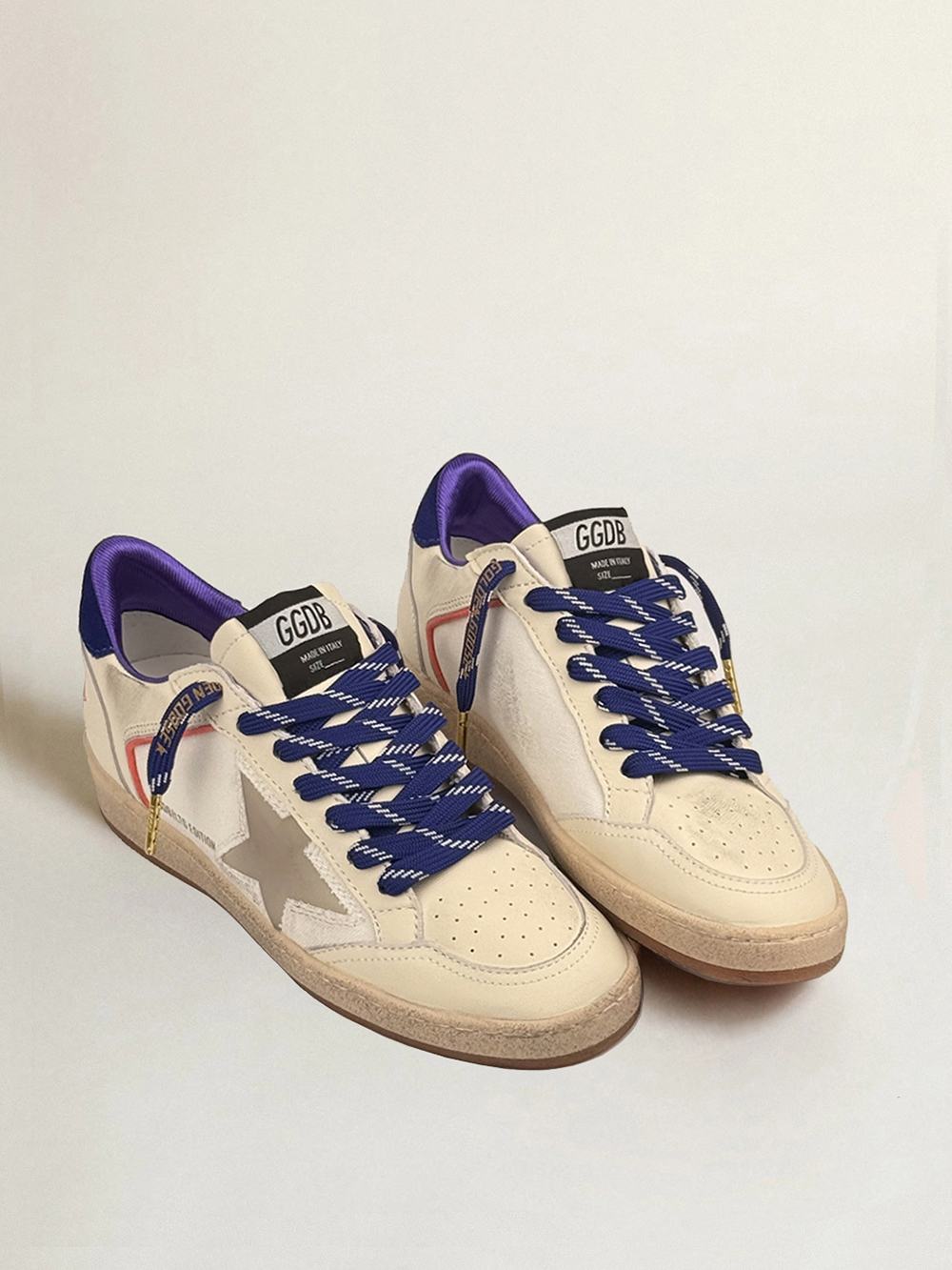 Ball Star in cream leather with grey star and a blue heel tab