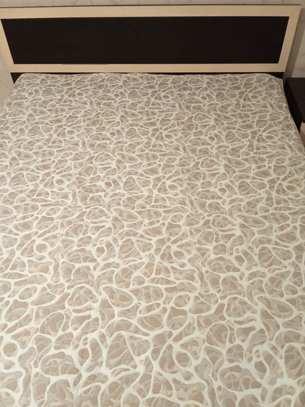 Покрывало жаккардовое двухстороннее Нежность 81-18 белый, беж, серый евро 240х200