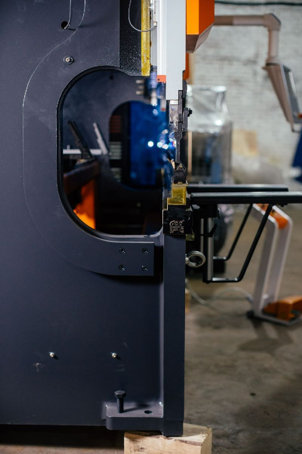 Гидравлический листогибочный пресс с ЧПУ B-Power P 40/2000