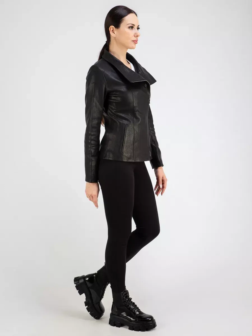 Кожаная куртка демисезонная косуха