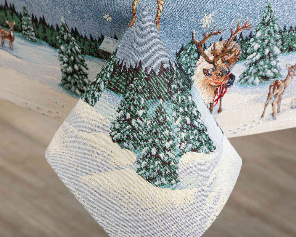 Скатерть 140х280см Mix&Match Home Дед мороз и лесные друзья голубая