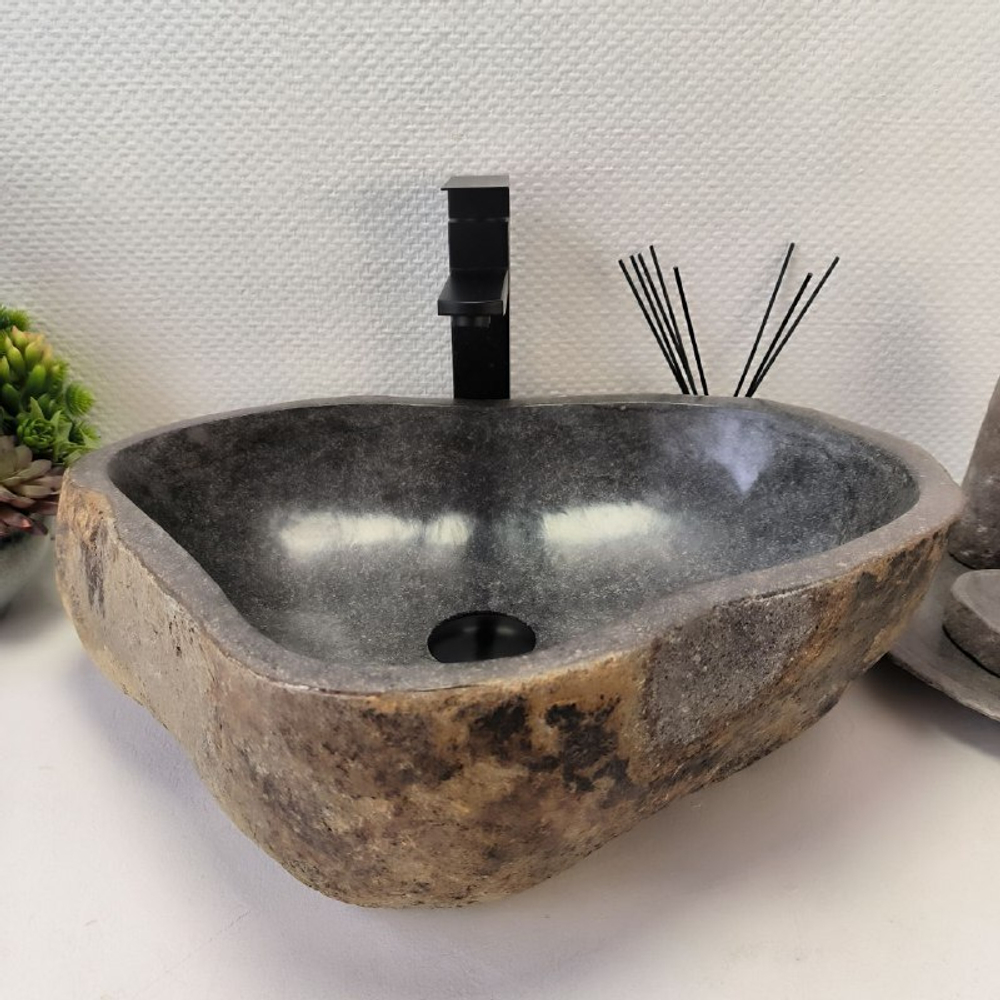 Раковина из речного камня RS63312 (53*41*15) 0122