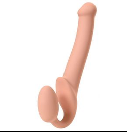 Безремневой нереалистичный страпон Strap-on-me, M, силикон, телесный, 24,5 см