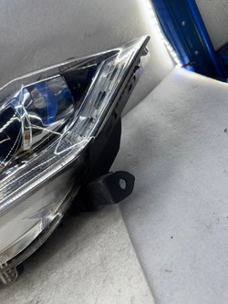 Оригинальная LED фара Honda Crosstour