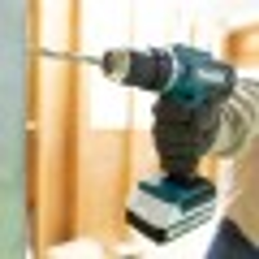 Дрель-шуруповерт аккумуляторная MAKITA DF488DWE