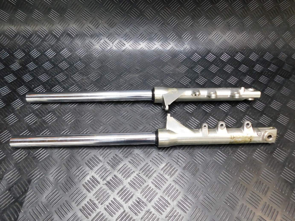 Перья вилки Yamaha FZX750 3XF.
