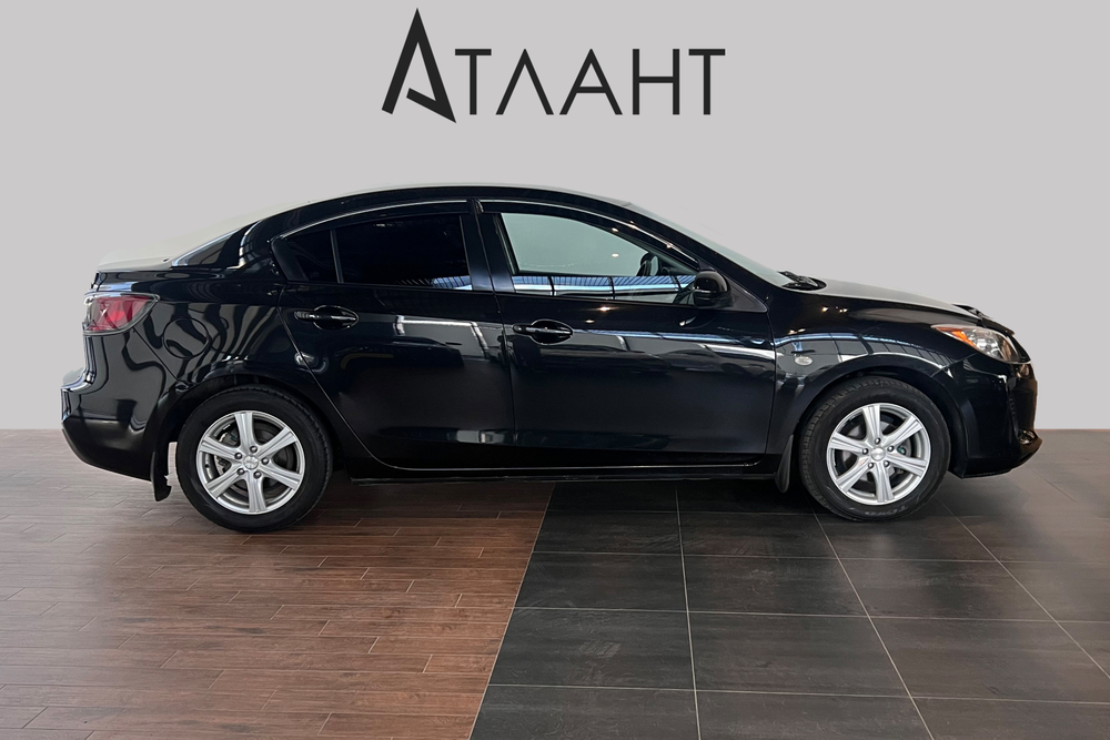 Mazda Mazda3, 2011 год