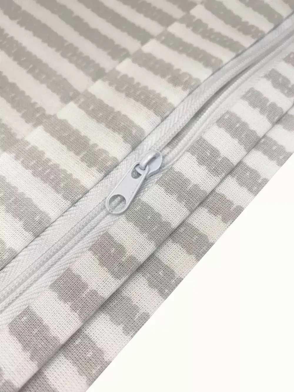 Наволочка 1шт перкаль Сказка "Лутон" 40x60 см на молнии