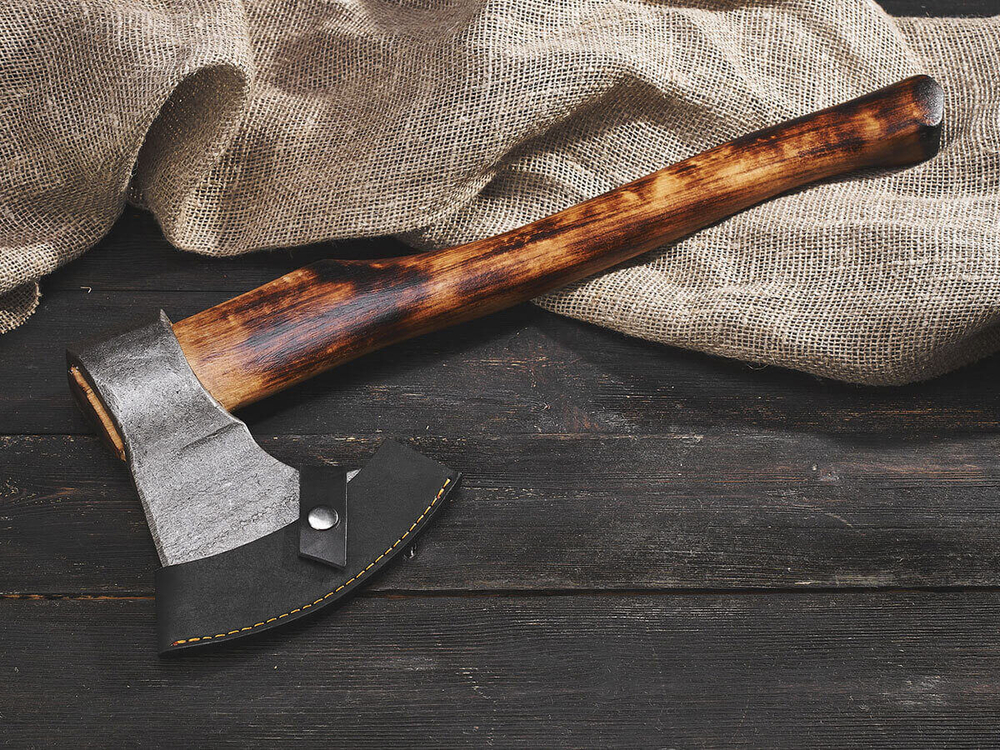 Топор "Дорожный", рукоять комель берёзы (обжиг)