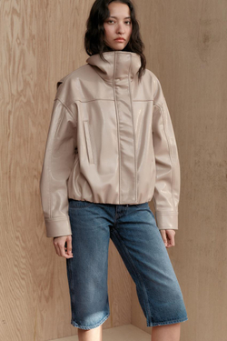 ZARA КУРТКА ИЗ ИСКУССТВЕННОЙ КОЖИ СО СКЛАДКАМИ, КАМЕННЫЙ МЕЛАНЖ