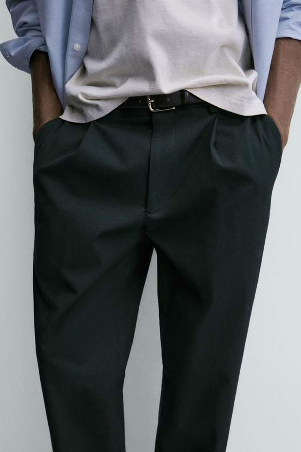 ZARA БРЮКИ СО СКЛАДКАМИ ИЗ РЕЛЬЕФНОЙ ТКАНИ, СЕРЫЙ