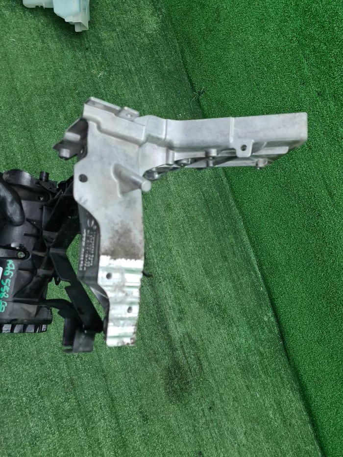 Кронштейн передней панели Mercedes E w213 (16-23)