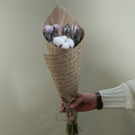 Букет из сухоцветов: лаванды, розовой стифы и хлопка