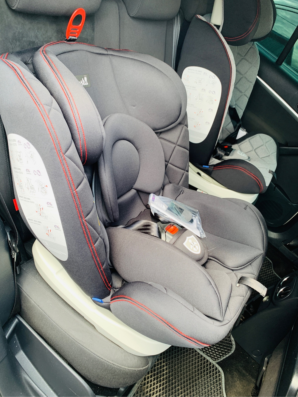 Автокресло детское KBH303 ISOFIX (Черный black) Артикул: KBH303Bl