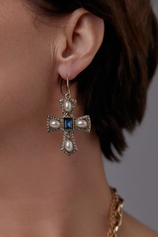 Серьги кресты с кристаллом Лондон блу и жемчугом, оттенок золото