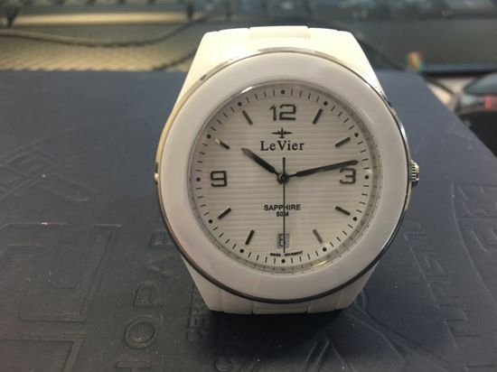 Женские керамические часы из Франции LeVier L 1632 M Wh вид спереди