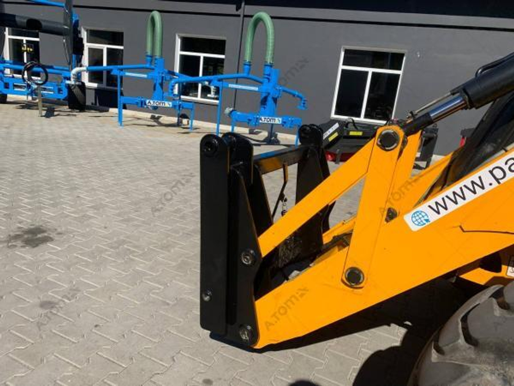 Быстросъем (каретка) переднего ковша на 3СХ/4СХ - AТOM