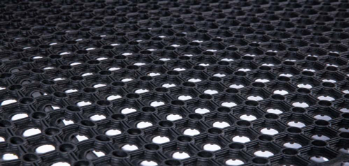 Дорожка ячеистая черная 1х10х16 мм
