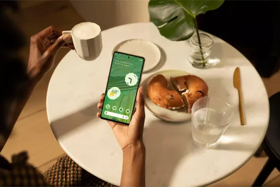 Смартфон Google Pixel 7 8/128 ГБ , Dual: nano SIM + eSIM, желто-зеленый