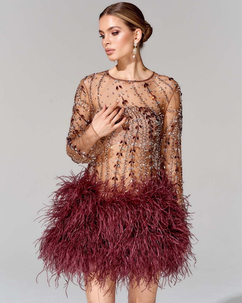 Платье с вышивкой ручной работы