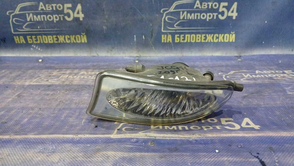Туманка левая TOYOTA BREVIS 2001-2007