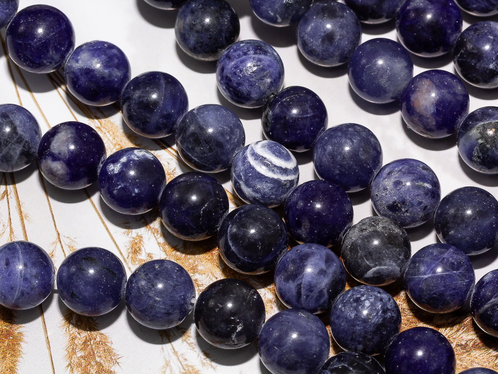 Нить бусин из содалита 10мм