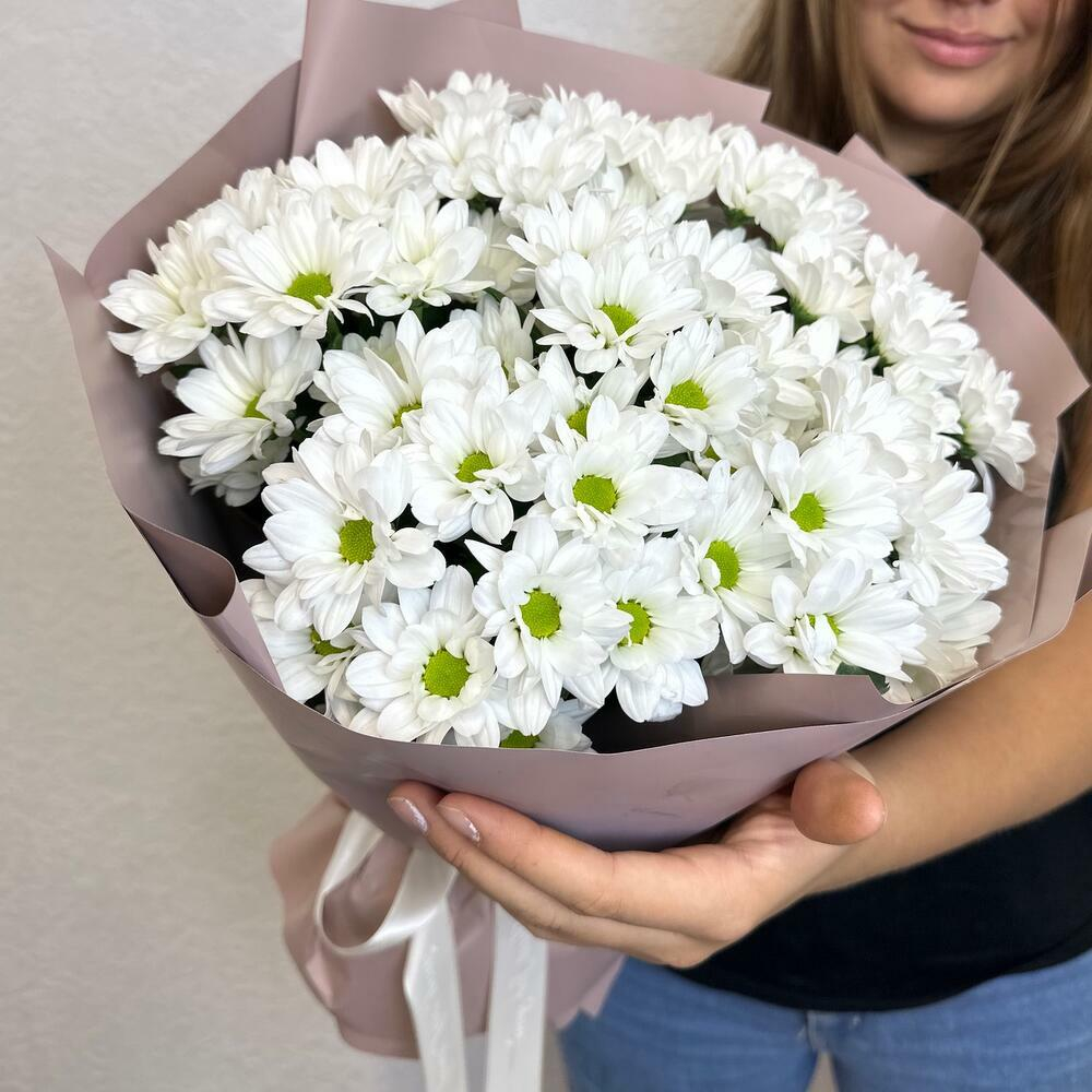 Букет белых кустовых хризантем