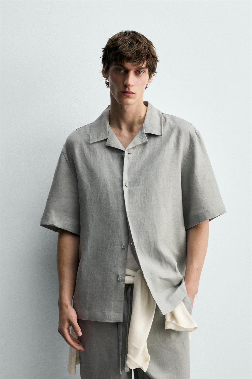 ZARА РУБАШКА RELAXED FIT ИЗ 100% ЛЬНА, СВЕТЛО-СЕРЫЙ