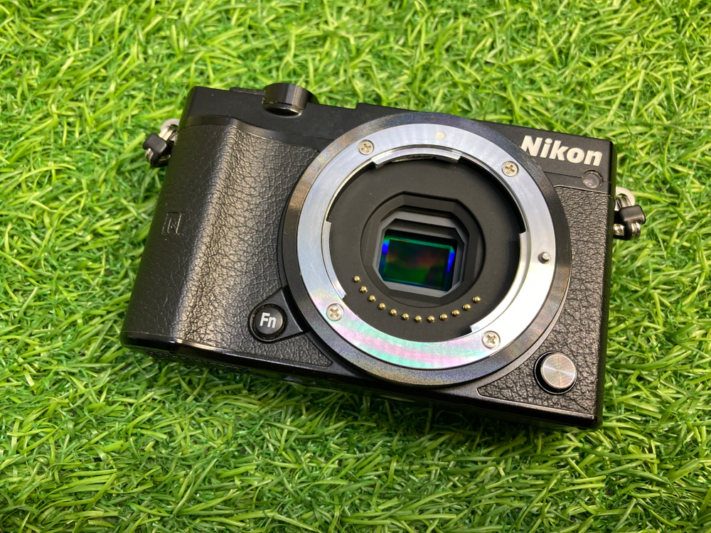 Nikon 1 J5 Kit 10-30mm 3.5-5.6 VR Покупка/Продажа