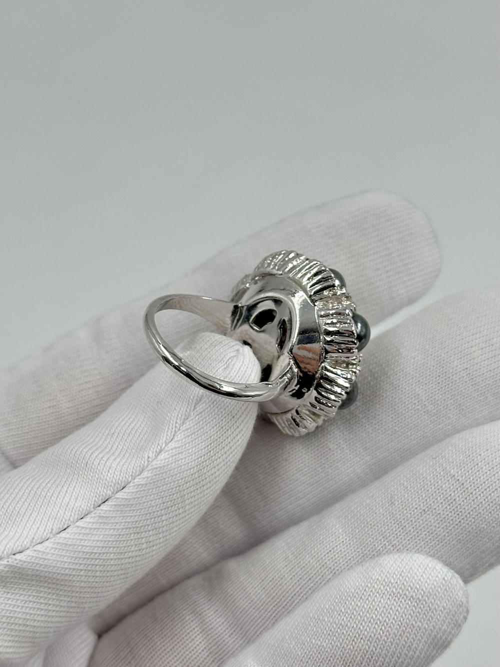 Кольцо с «жемчугом»