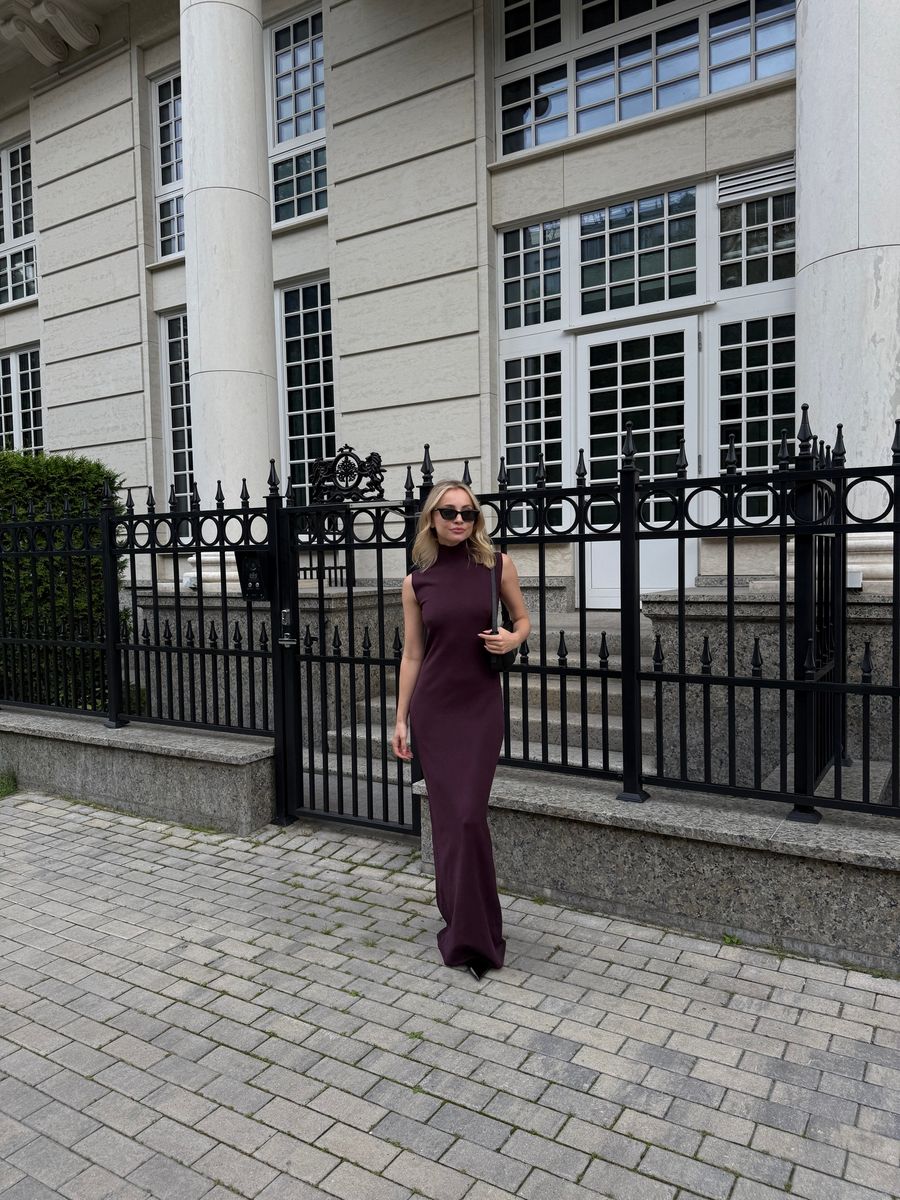 Платье из вискозы со стойкой макси темно-бордовое