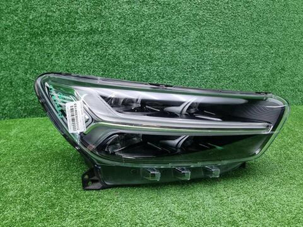 Фара правая Volvo XC40 (2017-2022) LED