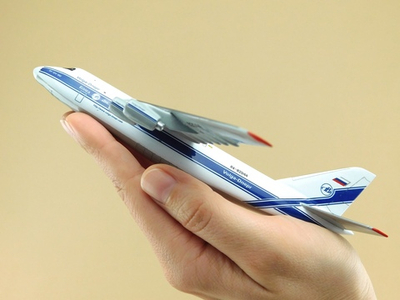 Модель самолета Ан-124-100 (М1:400, Волга-Днепр, RA-82044)