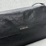 Сумка-мессенджер Balenciaga
