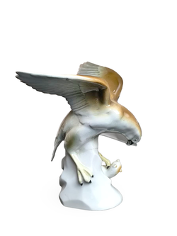 Фарфоровая статуэтка "Орел с добычей" Wagner & Apel, Германия