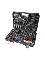 Набор инструментов для автомобиля