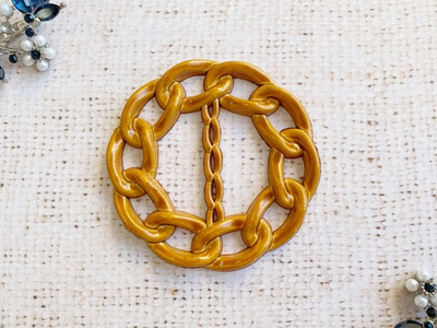 Пряжка, ш. 4 см, d 7 см.