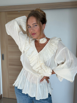 Блуза с рюшами молочный