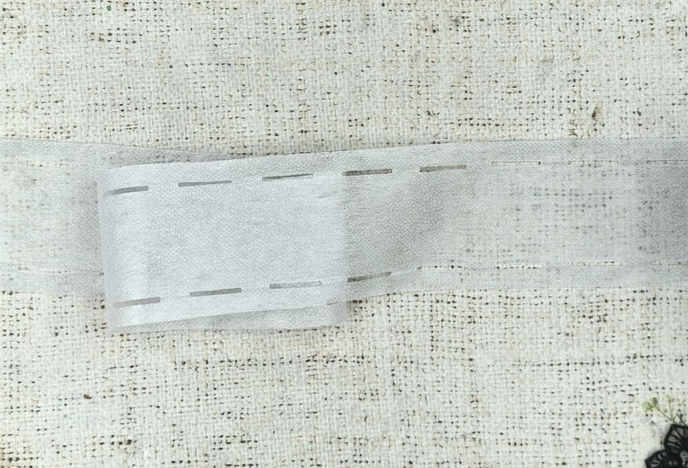 Лента корсажная клеевая 6 см, 40 гр/кв.м., белый