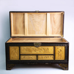 Старинный резной сундук